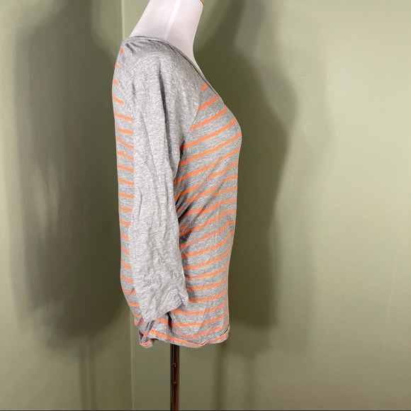 M Liz Lange) maternity tee-shirt - Picture 5 of 8